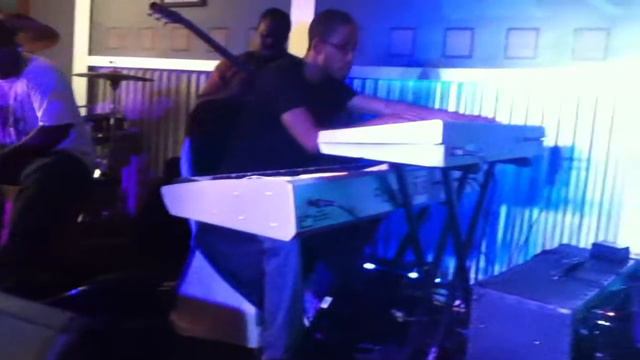 Omar Porter playing Cajon and Conga Drums смотреть онлайн