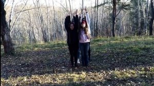 в ритме электро вращается планета