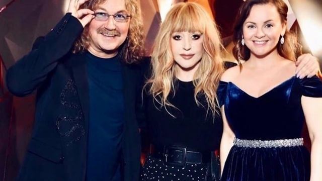 Изменилась до неузнаваимости! Алла Пугачева шокировала поклонников новым снимком смотреть онлайн