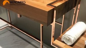 Деревянная ванна или раковина из дерева