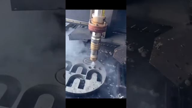 Резка нержавейки плазмой в водяном тумане на токе 400а от ГК МТР ОСА #cnc #steel #plasma #laser