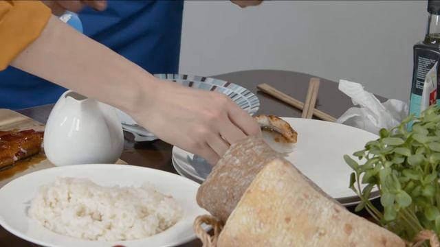 Як Приготувати Вугор в Соусі Унагі та Креветки Torpedo в Паніровці смотреть онлайн