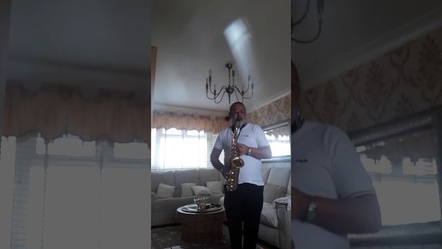 Milan Kandrac Saxophone смотреть онлайн