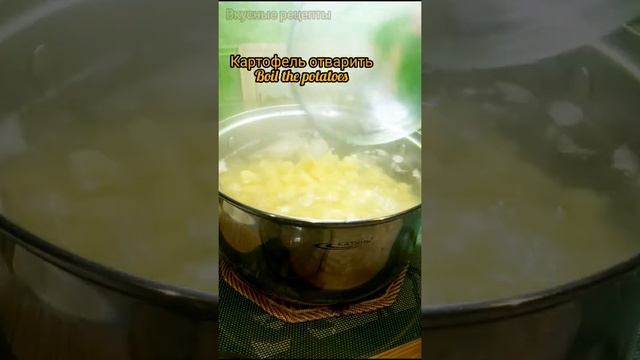 Куриный супчик, с обжаренной вермишелью! смотреть онлайн