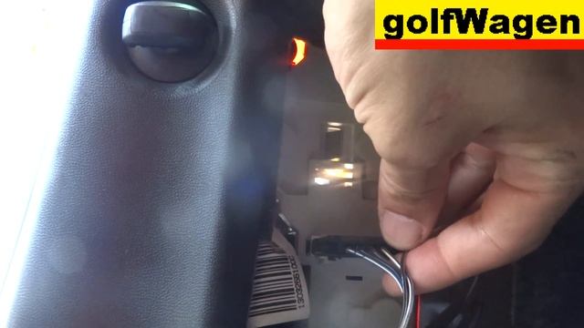 Skoda Octavia 2 how to change rear light bulb смотреть онлайн