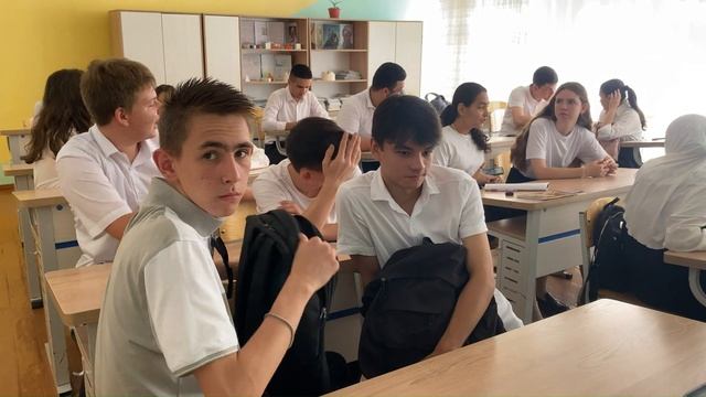 ПОСЛЕДНИЙ ДЕНЬ ЗА ПАРТАМИ 11Г(В) класс 86 школа. смотреть онлайн