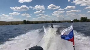 Катание на водных лыжах за катером