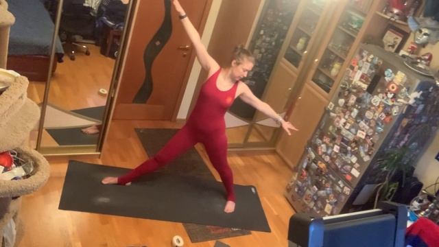 Йога с Настей Пуха! Проект "Живи легко и радостно, тренируй привычку" День 5 смотреть онлайн