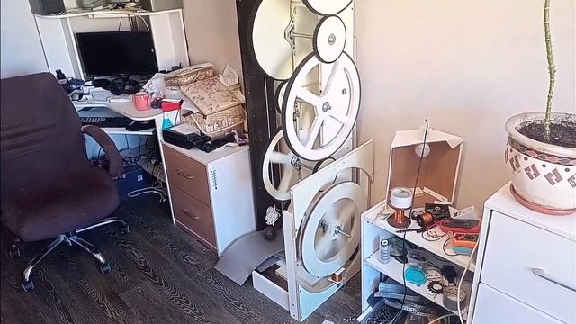 Гравитационный генератор в действии. Снимаю первую энергию. БТГ своими руками - своё электричество смотреть онлайн