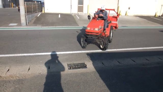 Японский дизельный мини трактор YANMAR Ke 3 смотреть онлайн