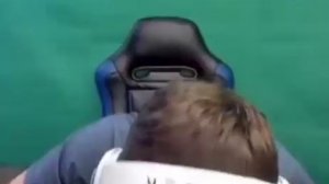 Нет, нееет, титан бьёт клавиатуру