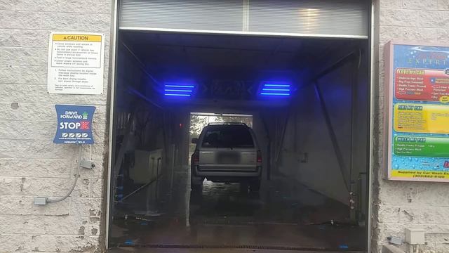 Washworld Razor (fmr. Ryko Radius) Top Wash, 19853 E Smoky Hill Rd, Centennial, CO смотреть онлайн