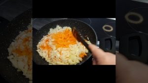 Филе рыбы в духовке с морковью и луком ,очень сочное и нежное