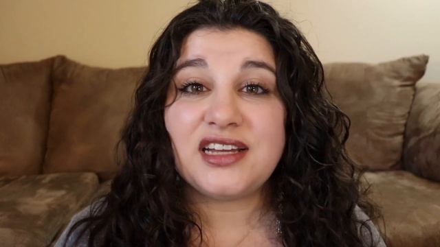 STORY TIME - Американка в мексиканском саду смотреть онлайн