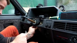 ЗАМЕНА РЫЧАГА ПЕРЕКЛЮЧАТЕЛЯ ПОВОРОТОВ И ДВОРНИКОВ.