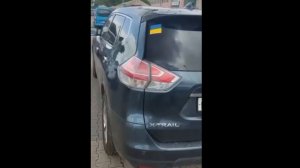 Россияне в Польше начали клеить на свои машины украинские флаги