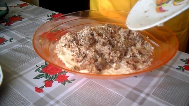 Салат с сардиной - слоёный!