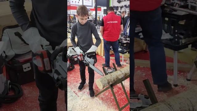 Аккумуляторная пила Интерскол на 2 аккумулятора по 18в #mitex #интерскол смотреть онлайн