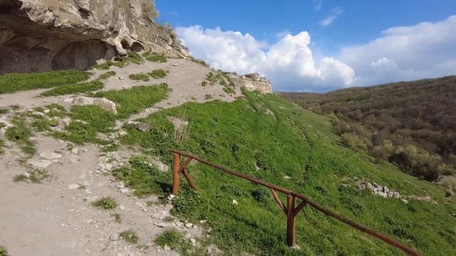 Бахчисарай. Из Черноморского в Бахчисарай. Ханский дворец, Чуфут-Кале, Салачик и сфинксы Бахчисарая