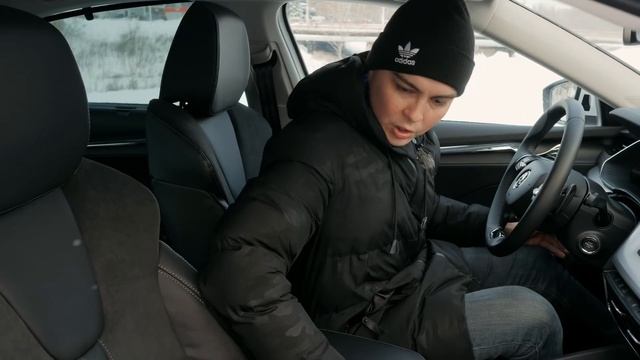 Новая Skoda Octavia A8 в сравнении с A7. Что изменилось, какие плюсы и минусы? смотреть онлайн