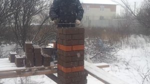 Кирпичная кладка в зимних условиях.