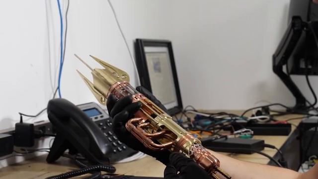 КРУТОЕ САМОДЕЛЬНОЕ ОРУЖИЕ ИГР И ФИЛЬМОВ  | ТОП 10 НЕОБЫЧНОГО ОРУЖИЯ смотреть онлайн