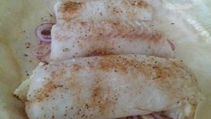 Запеченное филе дикой трески в пергаменте