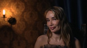 Айза расплакалась, покидая проект «Наследники и самозванцы»