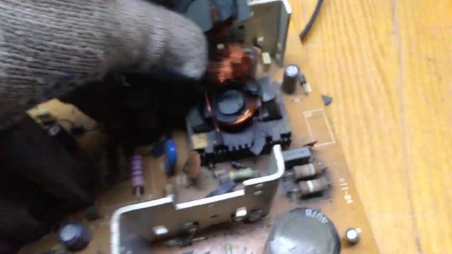 Телевизор HORIZONT 54CTV-732-1-9.Обзор начинки. смотреть онлайн