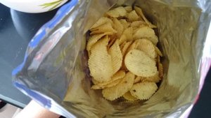 Lays Сметана и Лук рифленые! Оценка и дегустэйшн!