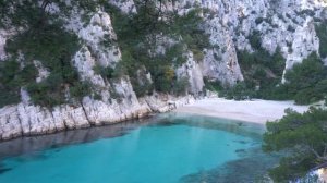 A DAY in CASSIS, visiting the CALANQUES - TRAVEL VLOG FRANCE 2022