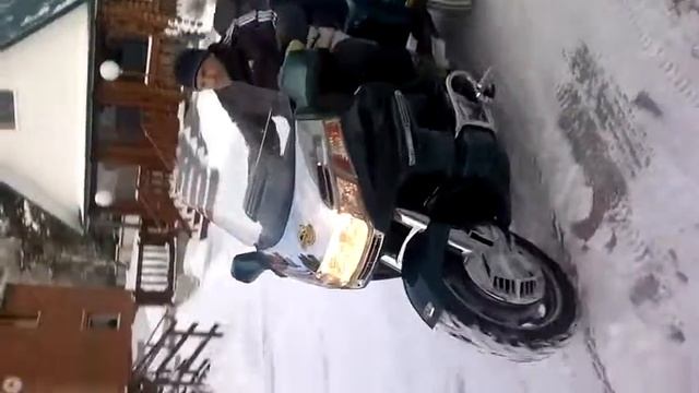 Honda Gold Wing GL1500-based Trike riding by snow смотреть онлайн