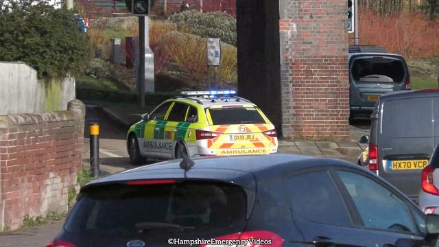 South Central Ambulance Service Paramedics Responding смотреть онлайн