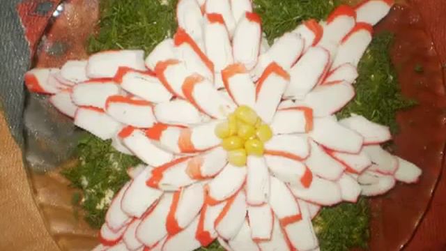 Крабовый салат - оформление на праздничный стол смотреть онлайн