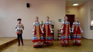 "Три садочка" - лирическая народная песня