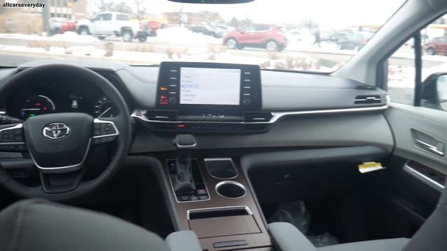 2021 Toyota Sienna vs 2021 Honda Odyssey vs 2021 Chrysler Pacifica vs 2021 Kia Sedona смотреть онлайн