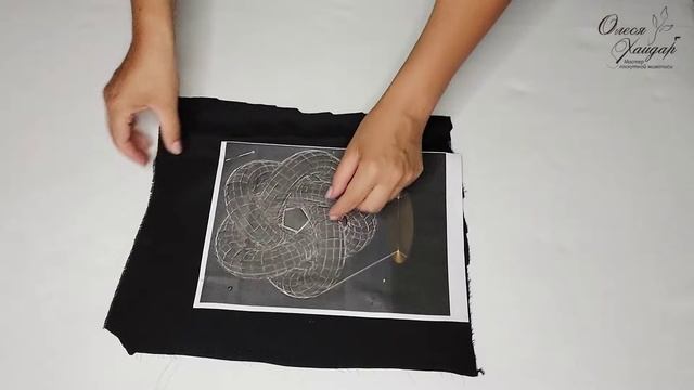 Как перенести рисунок на черную ткань. 1-ый способ - с помощью мыла. СХМС.... 3D эффект... часть 1