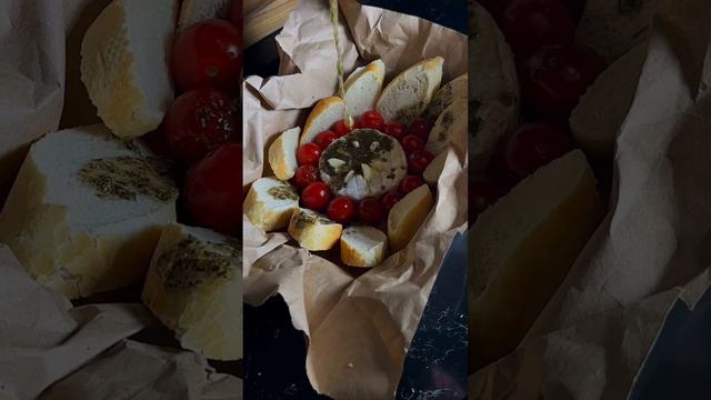 Максимально простая закуска. #камамбер #camembert #cheese #cherry #рецепты #рецепт #закуска #capcut