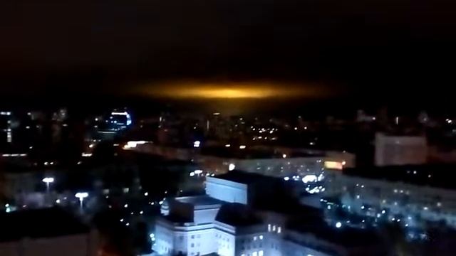 Светящееся небо над Екатеринбургом, 21.10.2018 смотреть онлайн