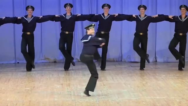 「ヤーブロチカ（水兵の踊り）」イーゴリ・モイセーエフ国立アカデミー民族舞踊アンサンブル