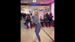 Тверк в Торговом центре | лучшие танцы (2020)  Анастасия Малышева