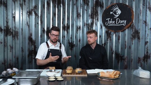 Как это есть? Хумус с копченой макрелью и форелью, рольмопс из макрели мицукан | John Dory смотреть онлайн