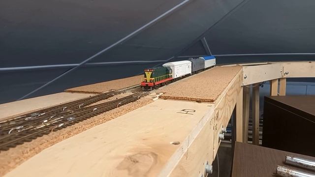 Прокатываю самодельный вагон в составе поезда смотреть онлайн