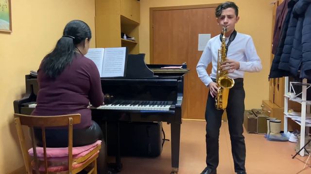 Ольховников Прохор; Hello Mr. Sax смотреть онлайн