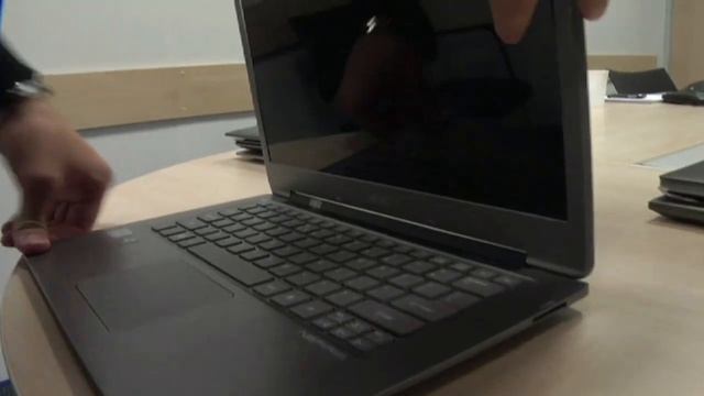 Ultrabooks ASUS UX21, Acer S3, Toshiba Z830, Lenovo U300S and Samsung 9 series, MacBook Air смотреть онлайн