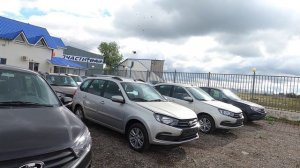 КАКУЮ ГРАНТУ ЛУЧШЕ ВЫБРАТЬ, С КОНДИЦИОНЕРОМ или БЕЗ? Долго выбирал новую LADA GRANTA 2022 лифтбек