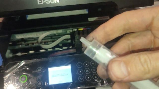 Epson XP 4100 самостоятельное обслуживание и ремонт принтер не печатает или печатает с полосами смотреть онлайн
