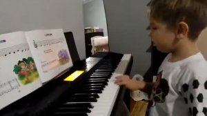 Рафаэль поёт песню "Ваня Ваня простота..."