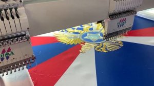 Процесс вышивки флага на фабрике Флаг.ру.