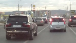 Быдло на BMW получает по морде